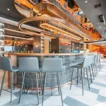 Atour Light Hotel Shanghai Xinjiangwancheng Fudan University