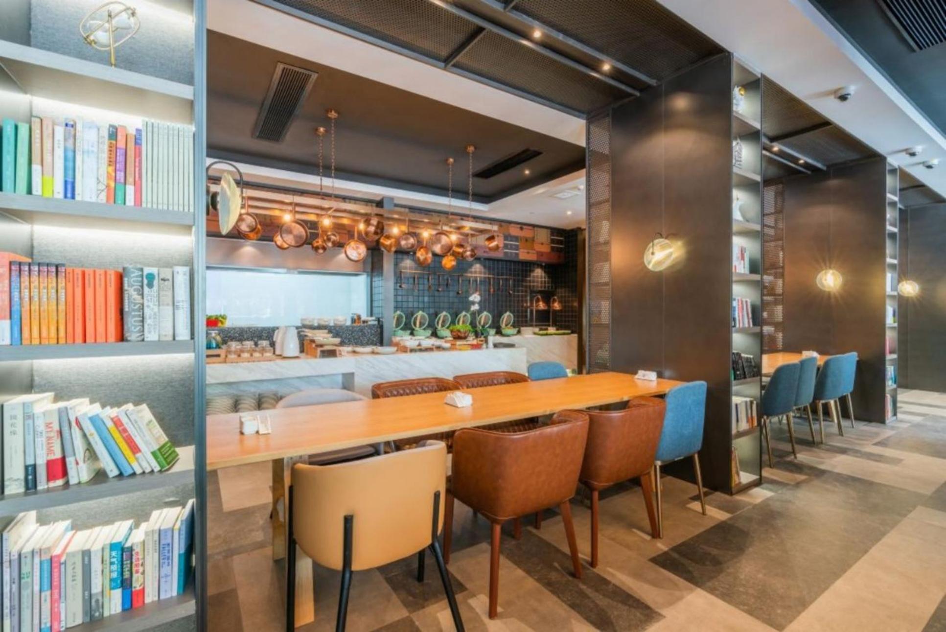 Atour Light Xinjiangwancheng Fudan Hotel 3*
