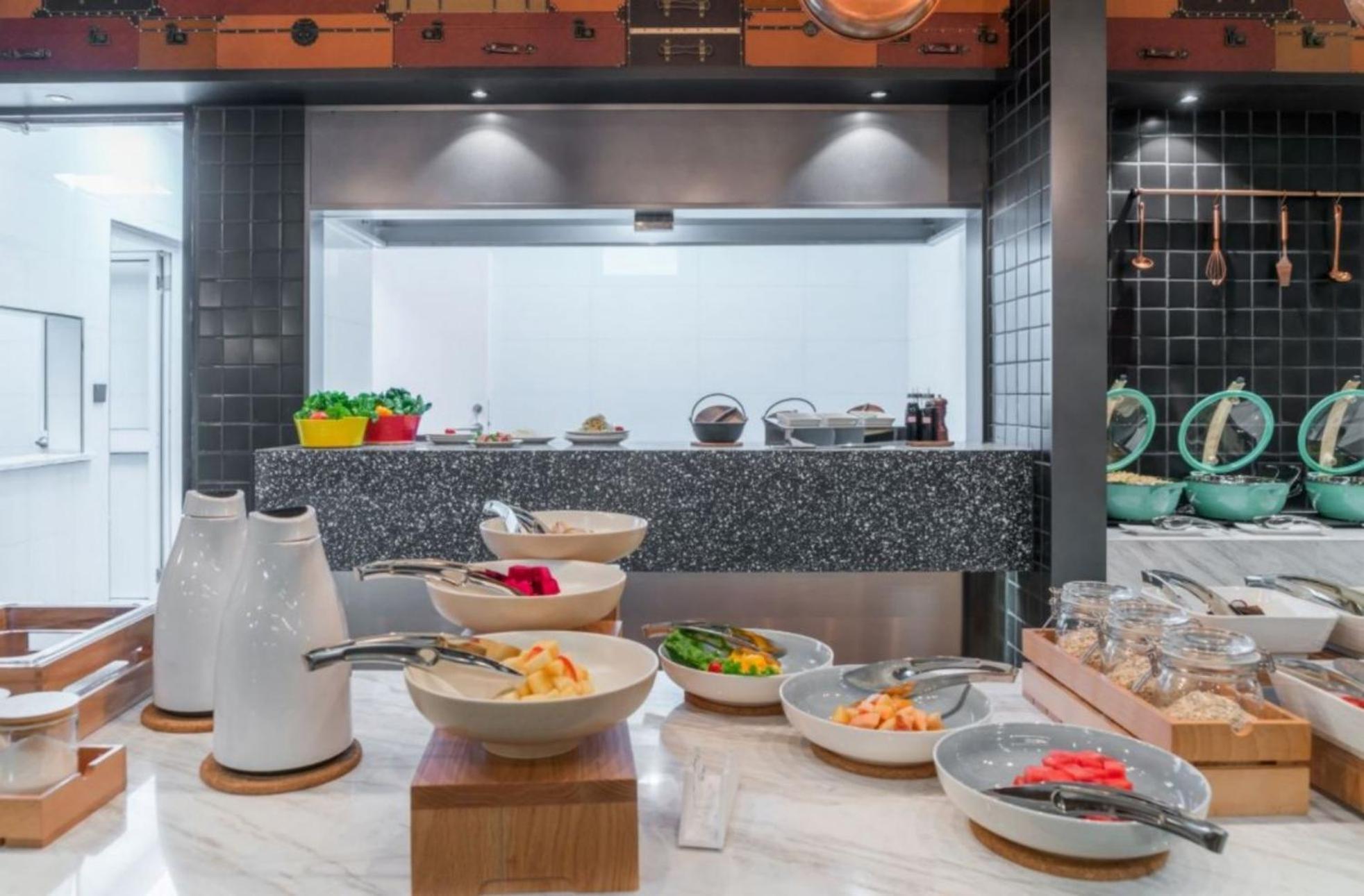 Hotel Atour Light Xinjiangwancheng Fudan 3*